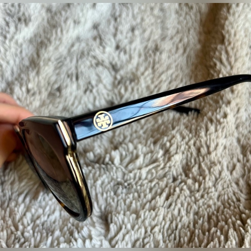 Tory Burch Sunglasses - Picture 5 of 9